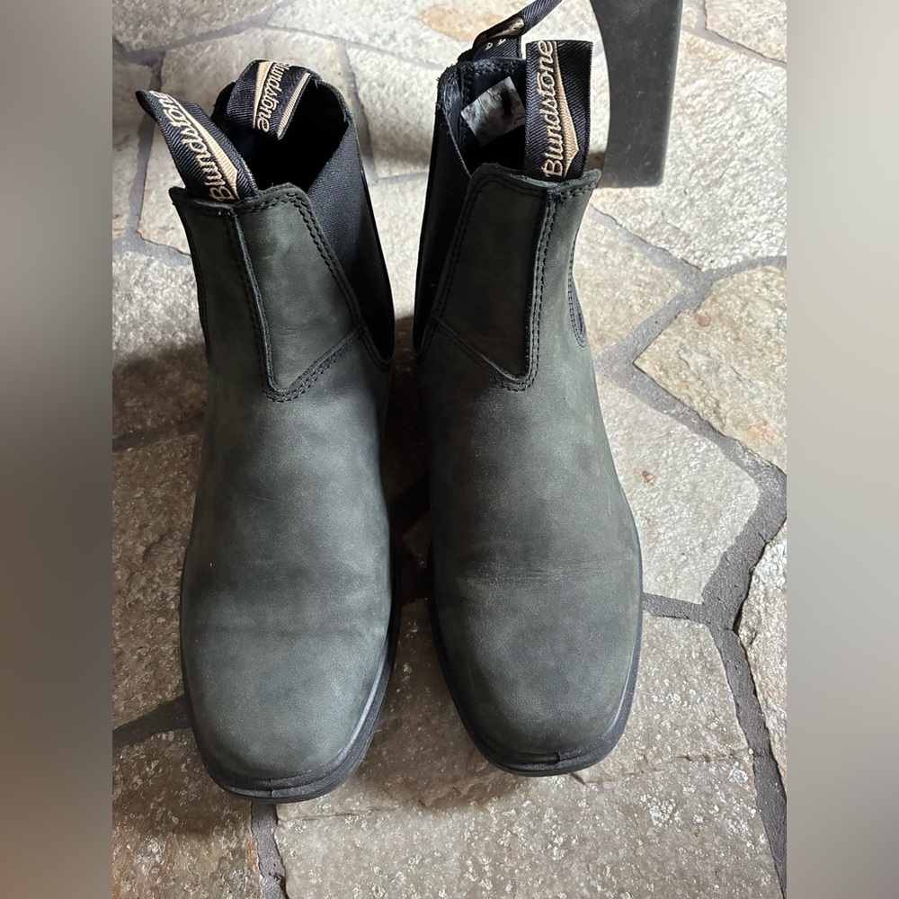 Blundstone women’s Dress Rustic Black Leather Ankle Boots